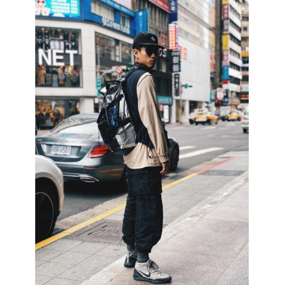 Nike ACG Black Urban Utility Full Zip Vest - Picture 13 of 13